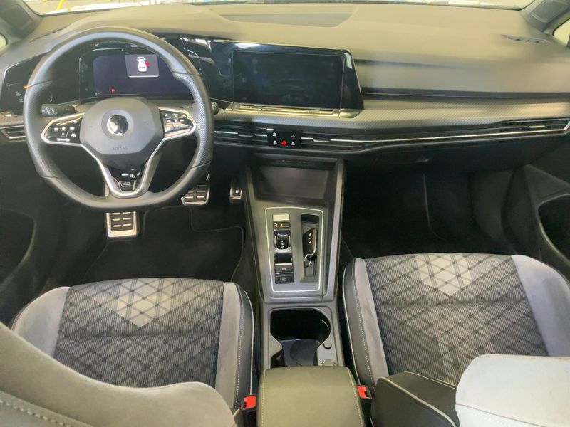 Volkswagen Golf VIII 2.0 TDI R-Line — zdjęcie 12