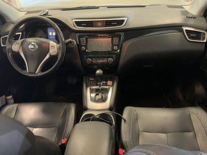 Nissan Qashqai 1.6 dCi Tekna 2015 – снимка 17