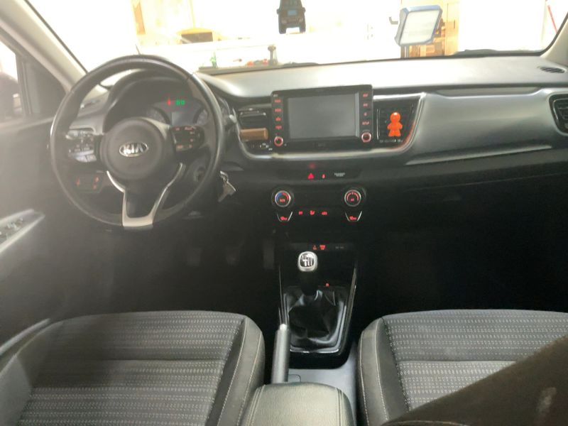 Kia Stonic 1.4 Spirit — zdjęcie 12