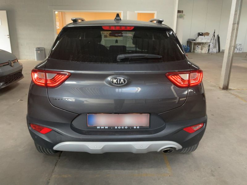 Kia Stonic 1.4 Spirit — zdjęcie 5