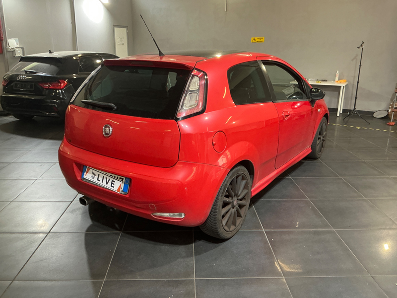 Fiat Punto 1.4 Turbo Lounge — zdjęcie 2