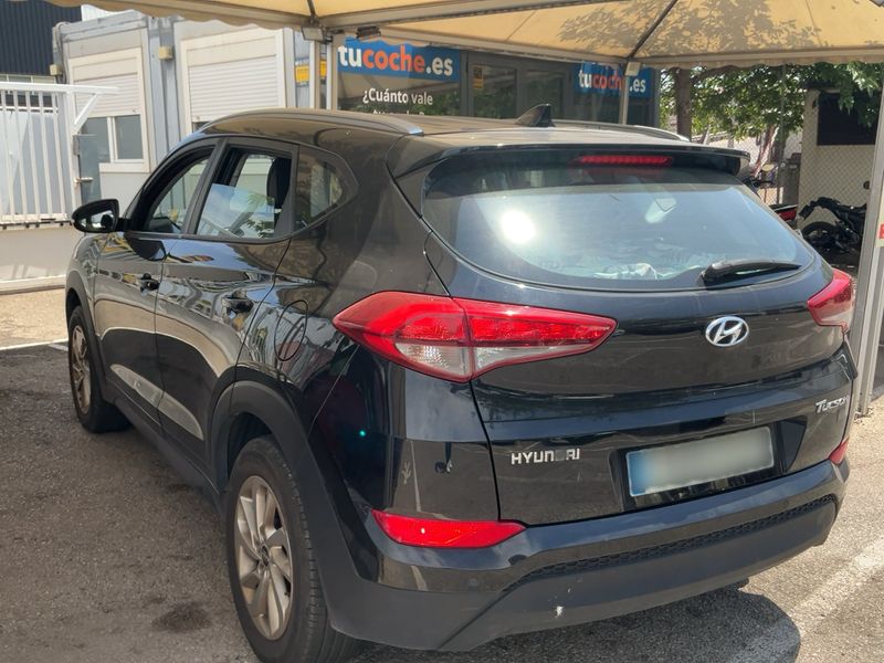 Hyundai Tucson 1.6 Link BlueDrive 2WD — zdjęcie 3