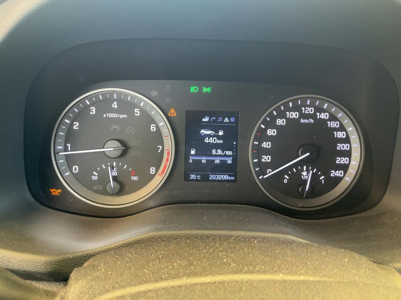 Hyundai Tucson 1.6 Link BlueDrive 2WD — zdjęcie 13