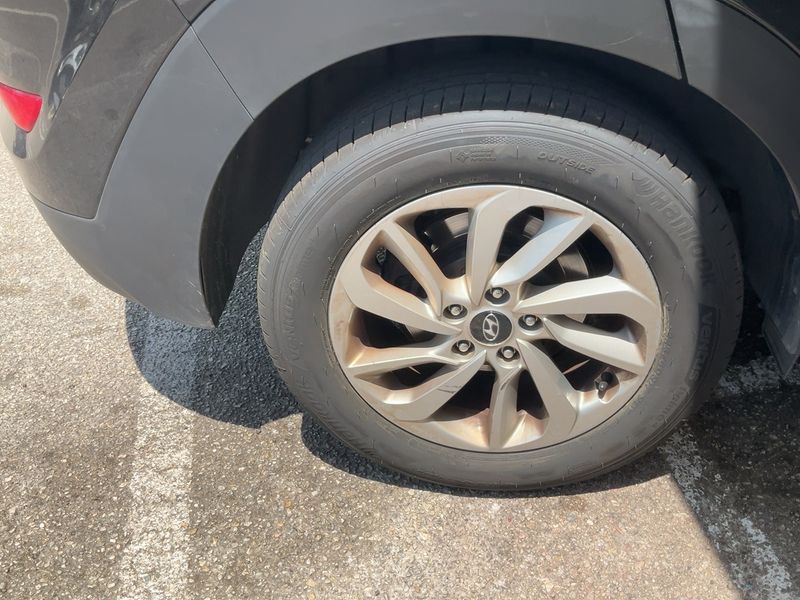 Hyundai Tucson 1.6 Link BlueDrive 2WD 2018 – снимка 9