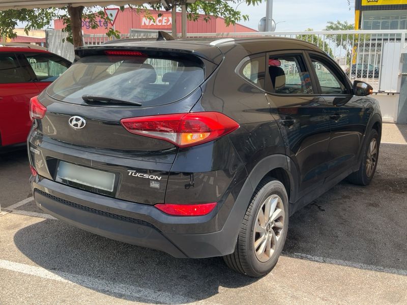 Hyundai Tucson 1.6 Link BlueDrive 2WD — zdjęcie 6