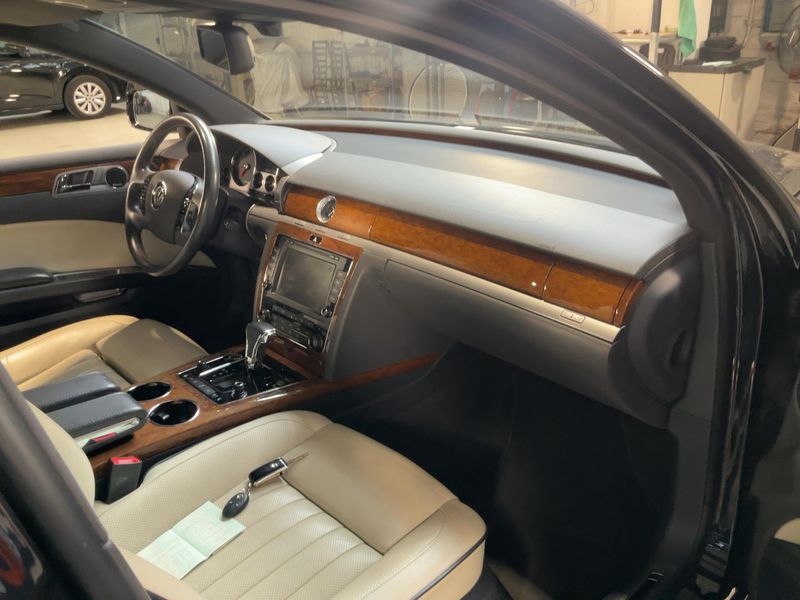 Volkswagen Phaeton 3.0 V6 TDI 4Motion — zdjęcie 12