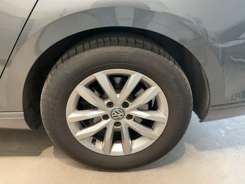 Volkswagen Passat 2.0 TDI Comfortline 4Motion BlueMotion Tech 2015 – снимка 5