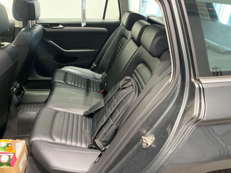 Volkswagen Passat 2.0 TDI Comfortline 4Motion BlueMotion Tech 2015 – снимка 24