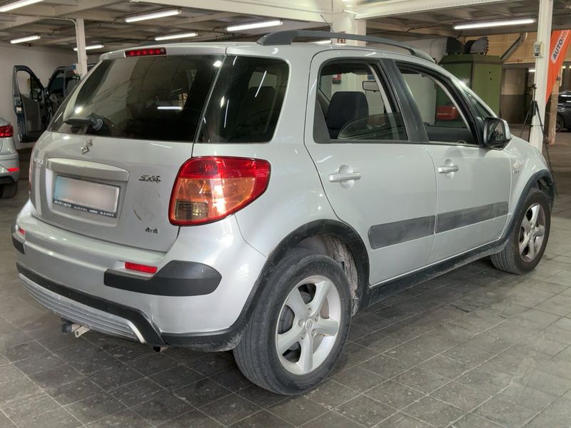 Suzuki SX4 1.9 DDiS Club — zdjęcie 6
