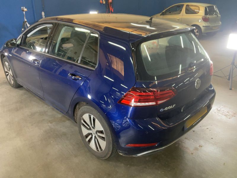 Volkswagen e-Golf VII electric drive 100 kW — zdjęcie 3