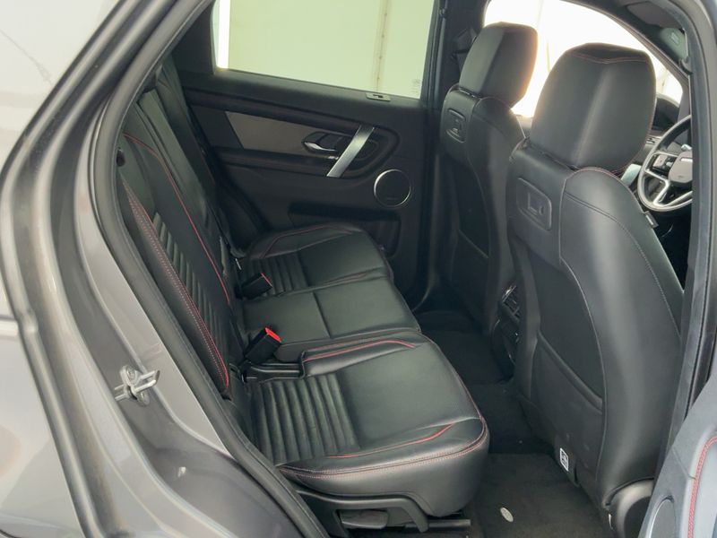 Land Rover Discovery Sport P300e Hybrid SE AWD — zdjęcie 14