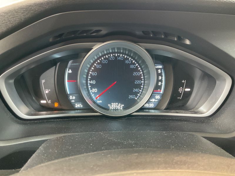 Volvo V40 1.6 D2 You! 2014 – снимка 18