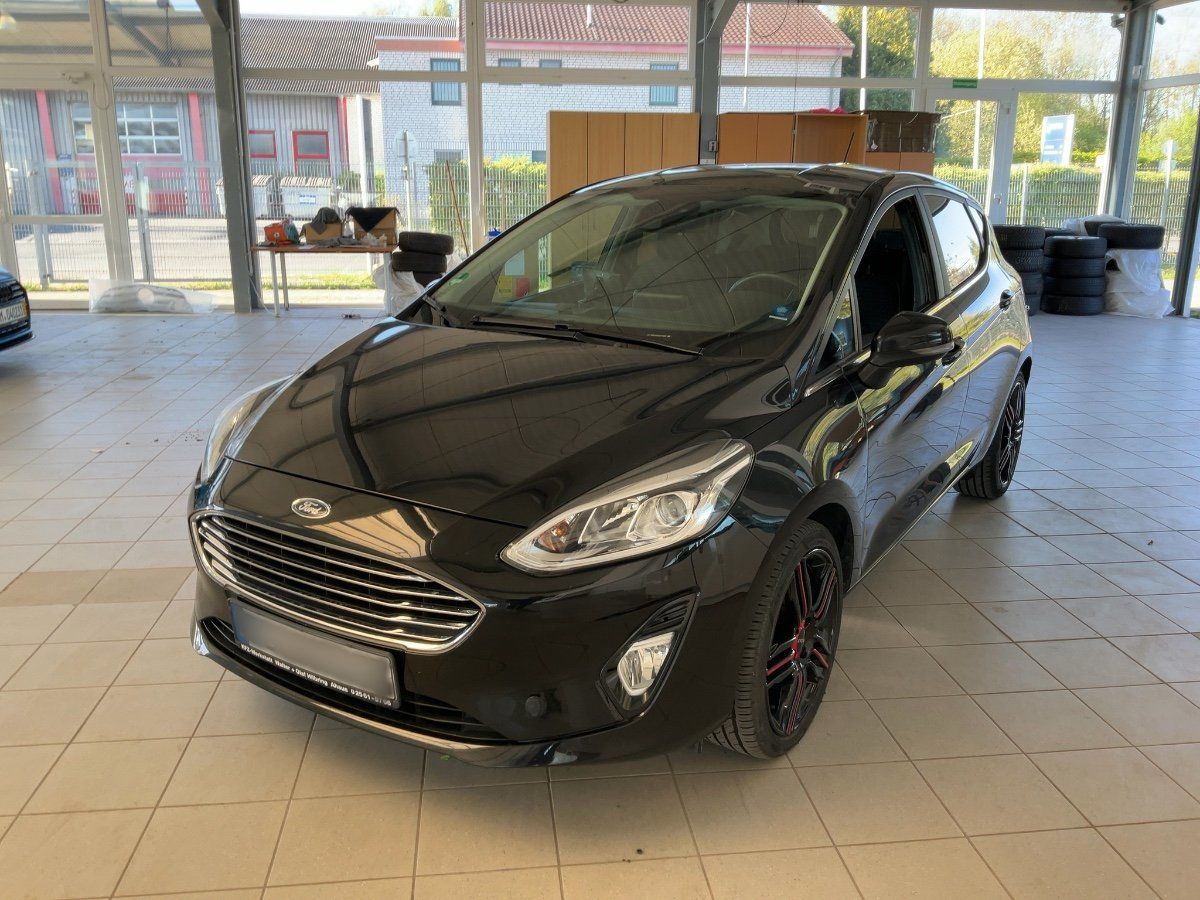 Ford Fiesta 2018 — photo 1
