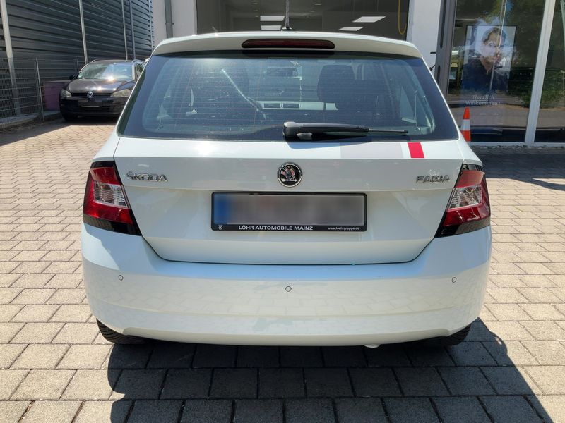 Skoda Fabia 1.0 MPI Red & Grey — zdjęcie 5