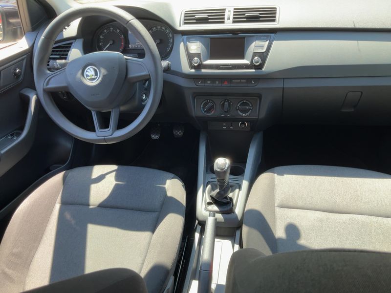 Skoda Fabia 1.0 MPI Red & Grey — zdjęcie 12
