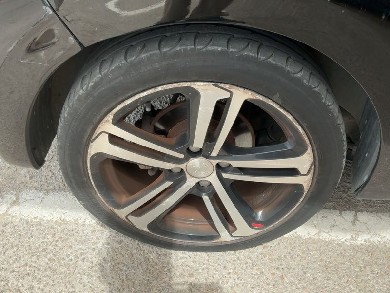 Peugeot 208 1.6 Blue-HDi GT Line 2016 – снимка 9