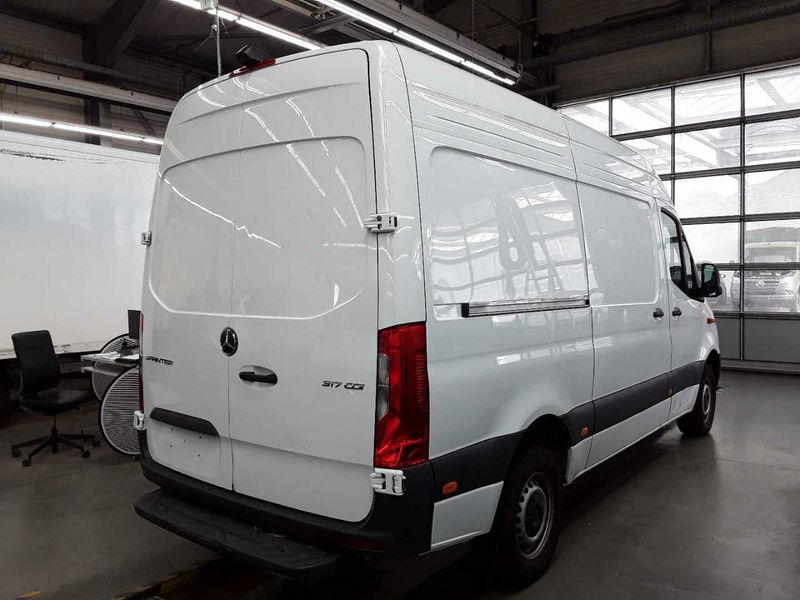 Mercedes-Benz Sprinter 317 CDI RWD PRO L2 — zdjęcie 3