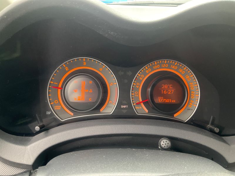 Toyota Auris 2.0 D-4D Sol 2008 – снимка 4