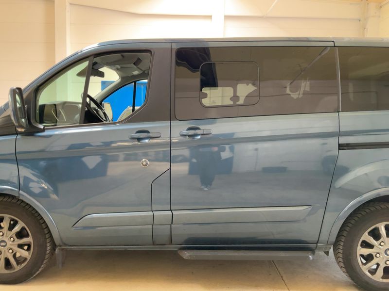 Ford Tourneo Custom 2.0 TDCi 320 L1 Tourneo Titanium X — zdjęcie 4