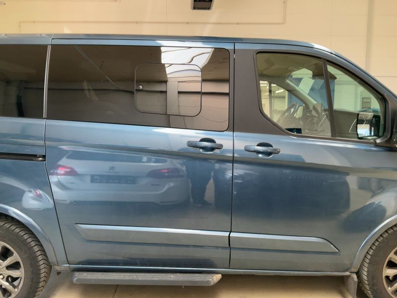 Ford Tourneo Custom 2.0 TDCi 320 L1 Tourneo Titanium X — zdjęcie 7