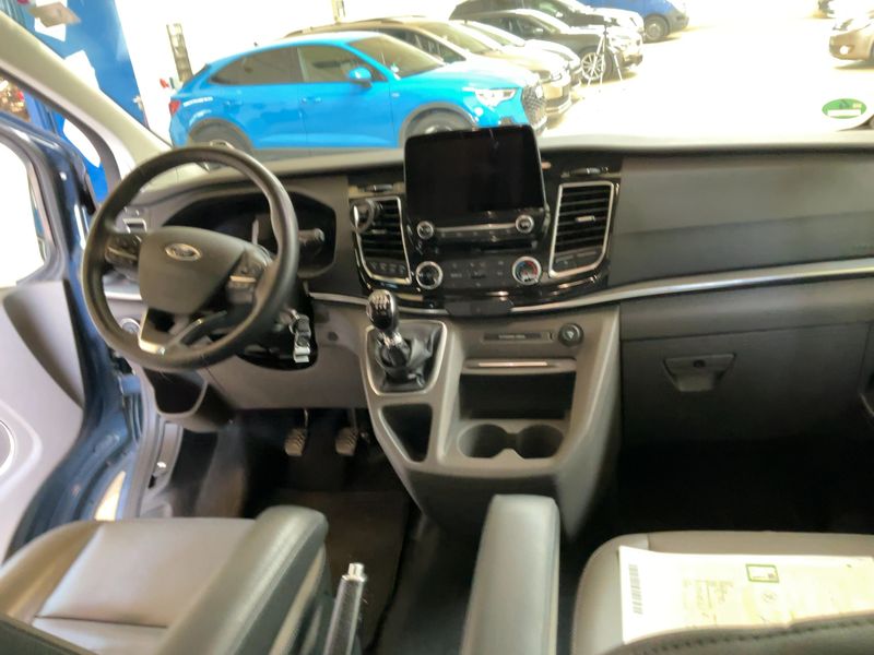 Ford Tourneo Custom 2.0 TDCi 320 L1 Tourneo Titanium X — zdjęcie 12