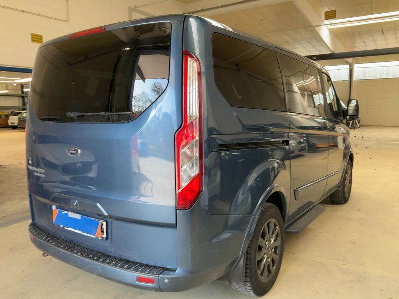 Ford Tourneo Custom 2.0 TDCi 320 L1 Tourneo Titanium X — zdjęcie 6