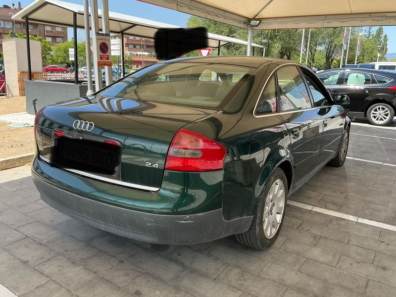 Audi A6 2.4 V6 — zdjęcie 2