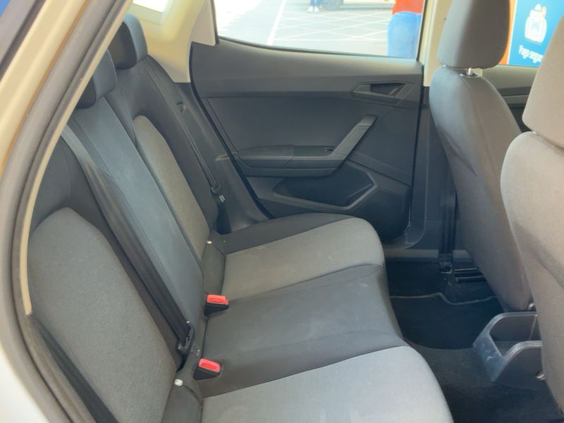 Seat Arona 1.6 TDI Reference Plus — zdjęcie 14