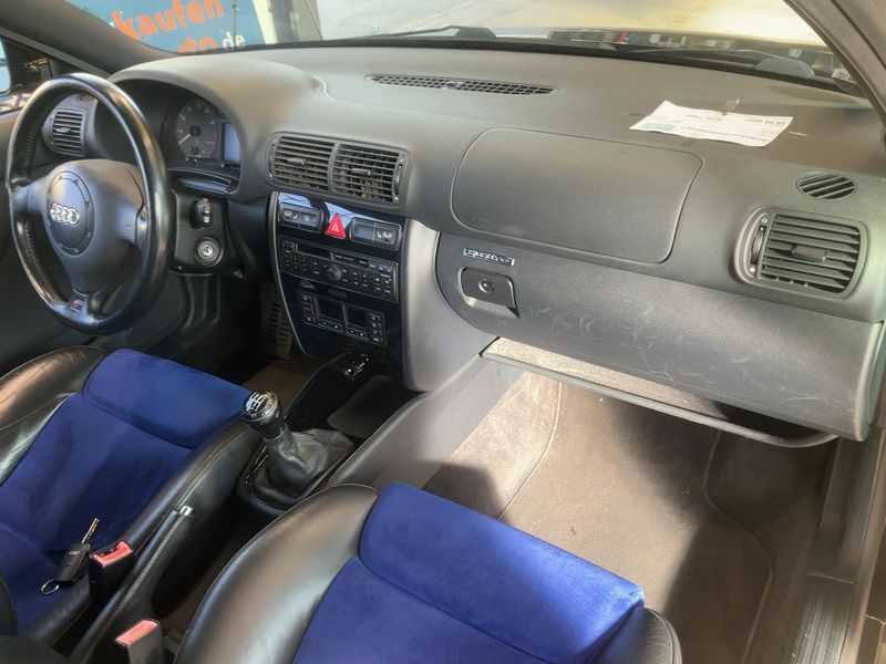 Audi S3 1.8 Turbo quattro — zdjęcie 12