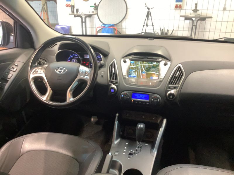 Hyundai ix35 2.0 CRDi Finale AWD — zdjęcie 12