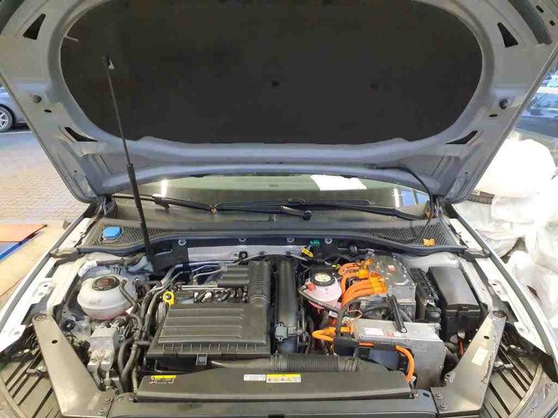 Volkswagen Passat 1.4 GTE — zdjęcie 25