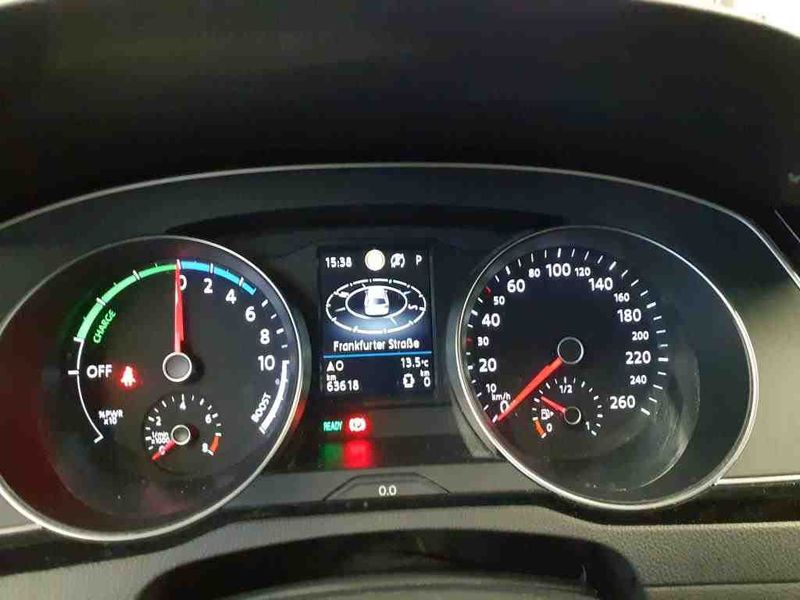 Volkswagen Passat 1.4 GTE — zdjęcie 14