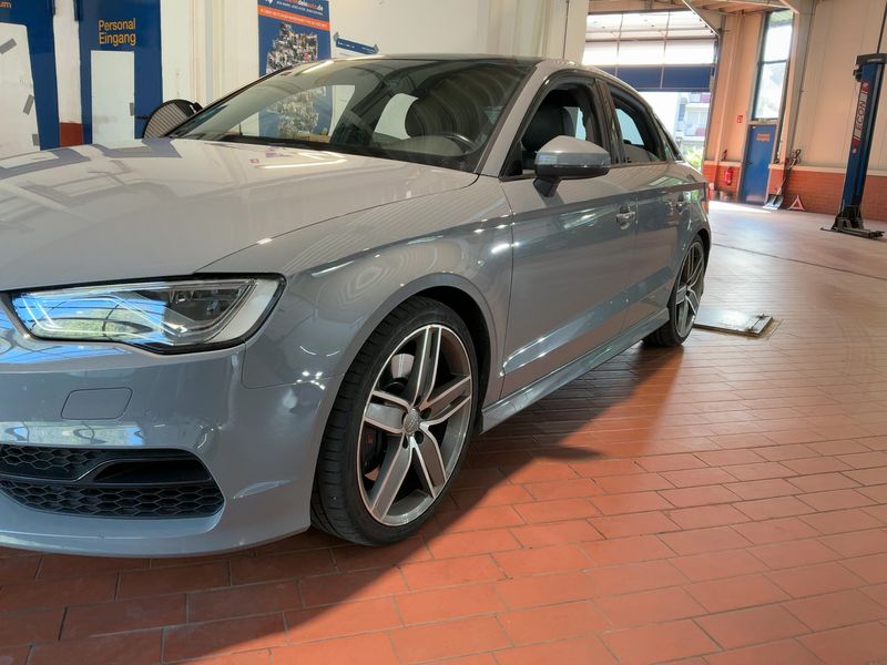 Audi S3 2.0 TFSI quattro — zdjęcie 2