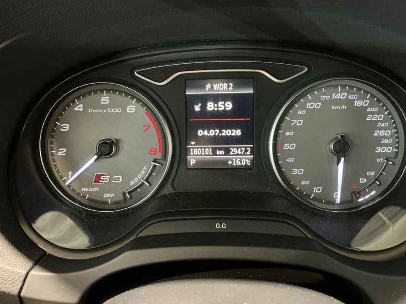 Audi S3 2.0 TFSI quattro — zdjęcie 13