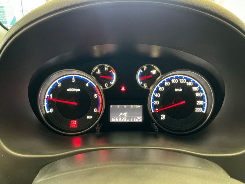 Fiat Sedici 2.0 JTDM Multijet Emotion 4x4 — zdjęcie 4