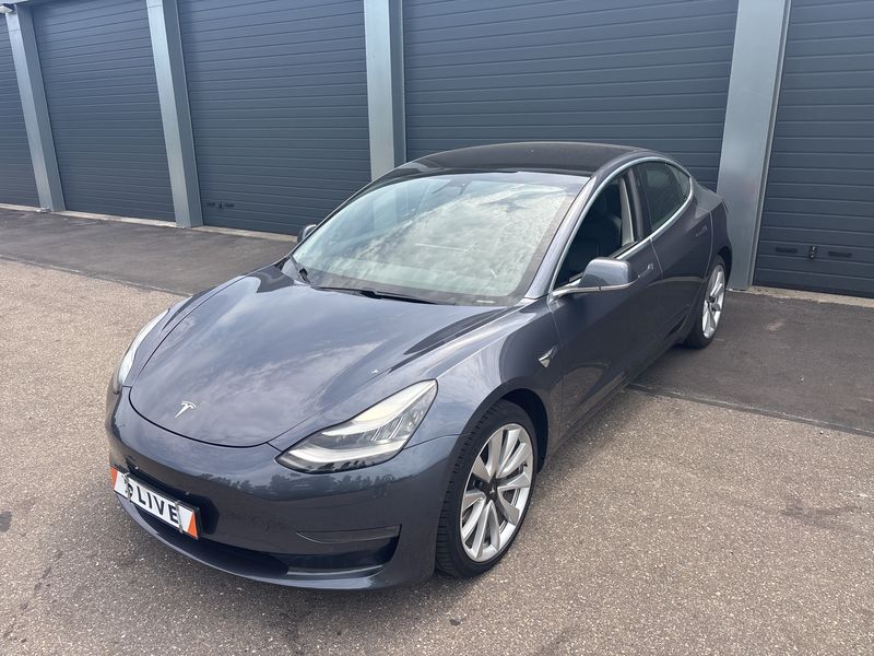 Tesla Model 3 Long Range Dual Long Range Dual AWD