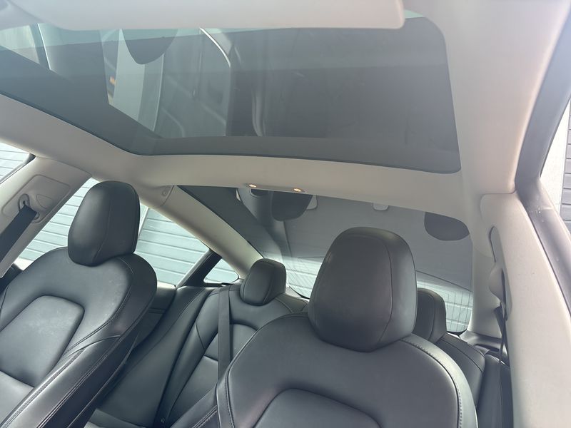 Tesla Model 3 Long Range Dual Long Range Dual AWD — zdjęcie 19