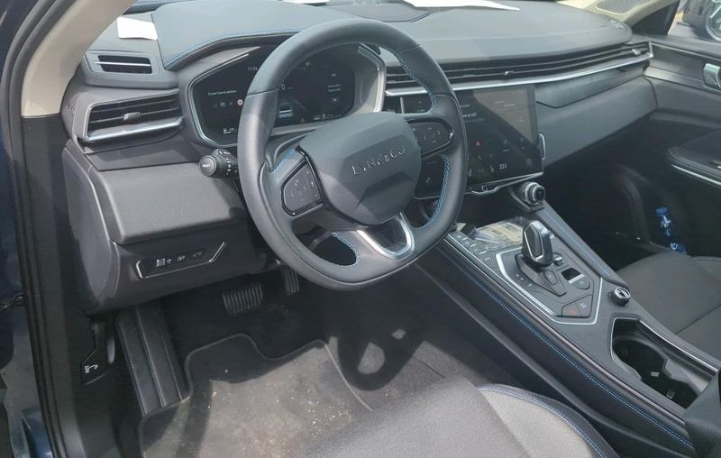Lynk & Co 01 1.5 Plug-in Hybrid — zdjęcie 11