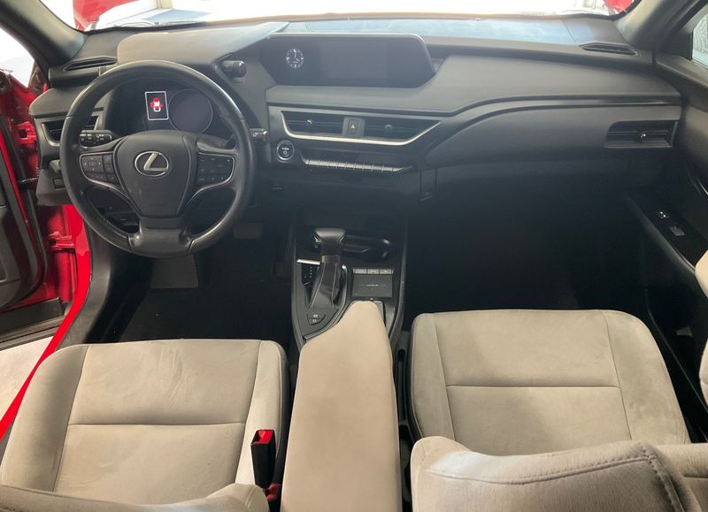 Lexus UX-Serie UX 250h Pack — zdjęcie 12