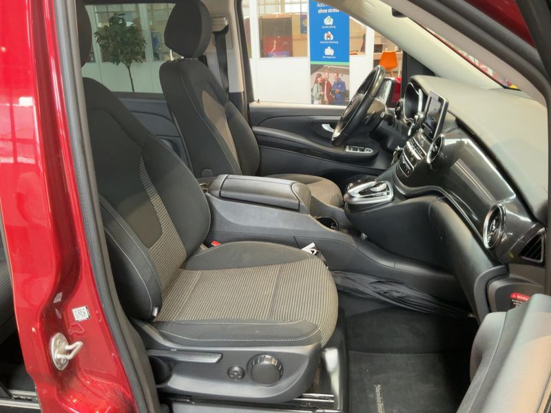 Mercedes-Benz V-Klasse V 220 d EDITION lang — zdjęcie 11