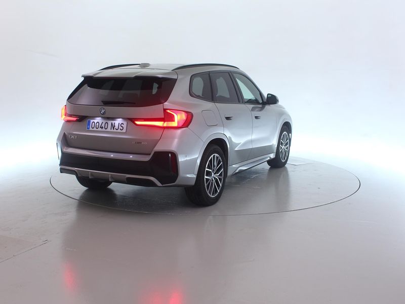 BMW iX1 eDrive 20 M Sport — zdjęcie 4