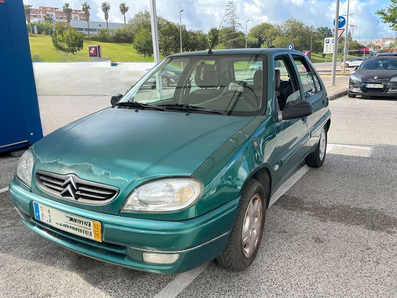 Citroen Saxo 1.1 Exclusive — zdjęcie 1