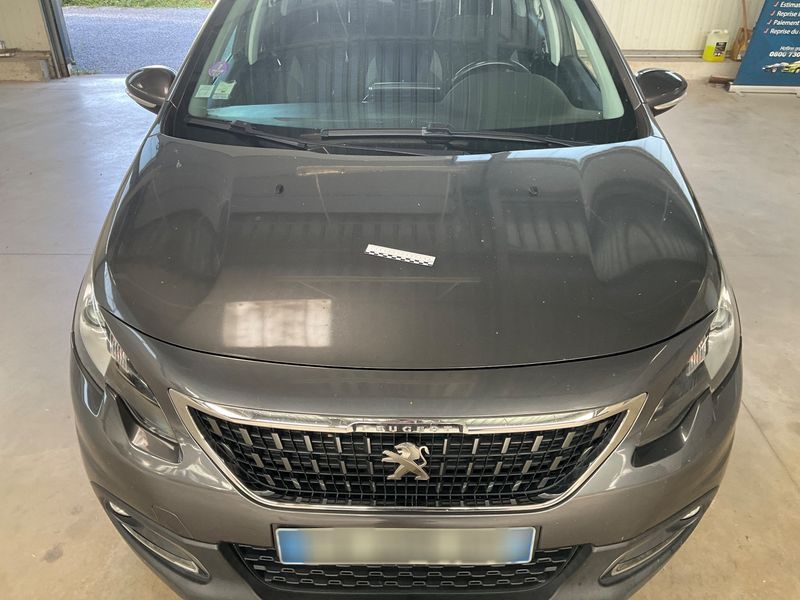 Peugeot 2008 1.2 PureTech Signature 2019 – снимка 41