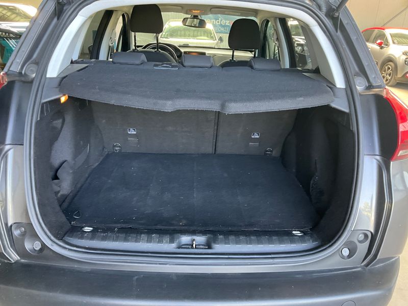 Peugeot 2008 1.2 PureTech Signature 2019 – снимка 30