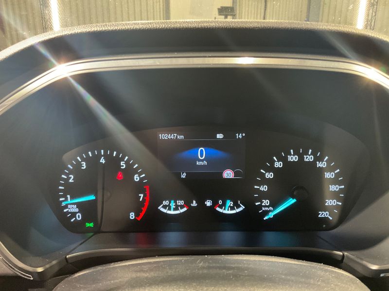 Ford Kuga 1.5 EcoBoost Titanium X — zdjęcie 13