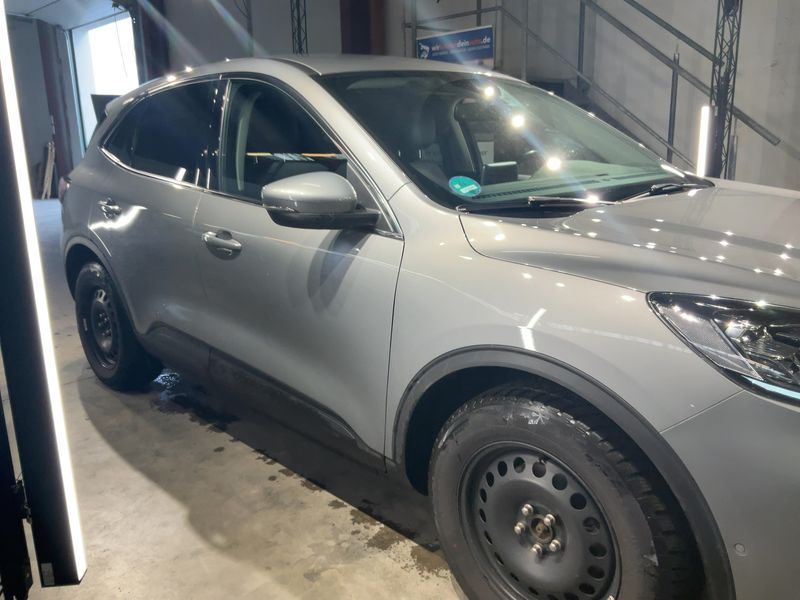 Ford Kuga 1.5 EcoBoost Titanium X — zdjęcie 8
