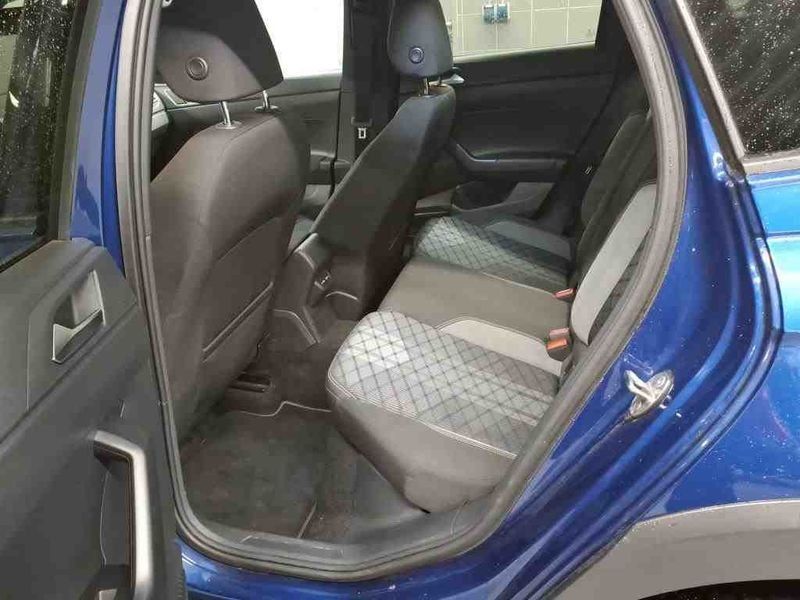 Volkswagen Taigo 1.0 TSI R-Line — zdjęcie 12