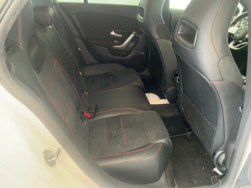 Mercedes-Benz CLA-Klasse CLA 200 d Shooting Brake AMG Line — zdjęcie 14