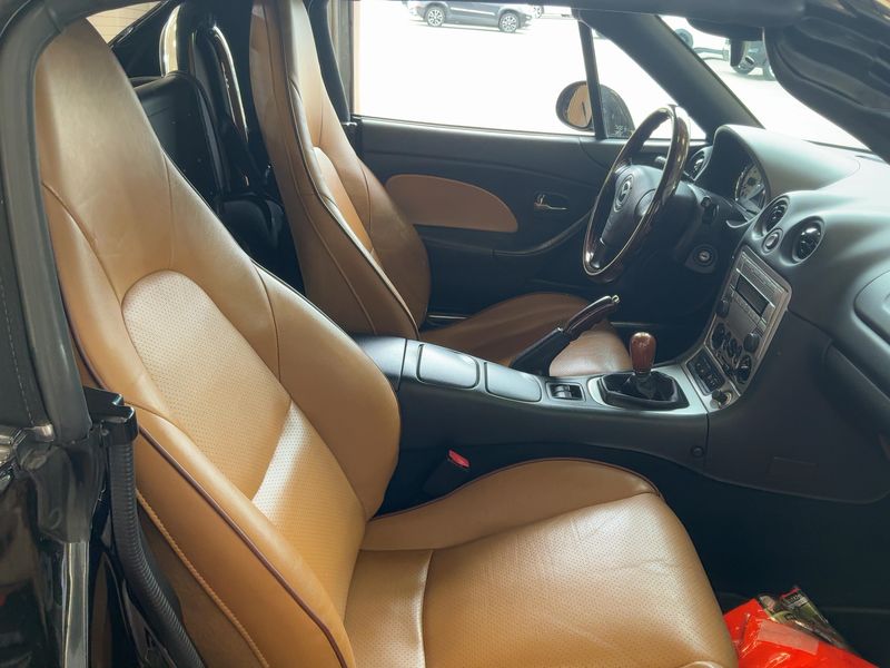 Mazda MX-5 1.9 Roadster — zdjęcie 11