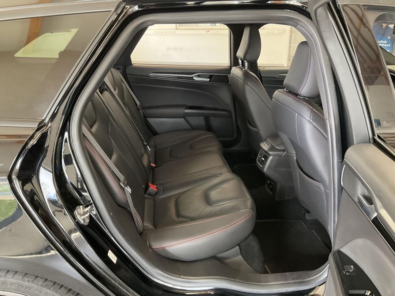Ford Mondeo 1.5 EcoBoost ST-Line 2018 – снимка 19